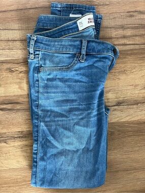 Hollister Women's Blue Stretch Jeggings